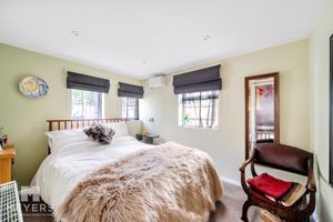 Photo 19- click for photo gallery